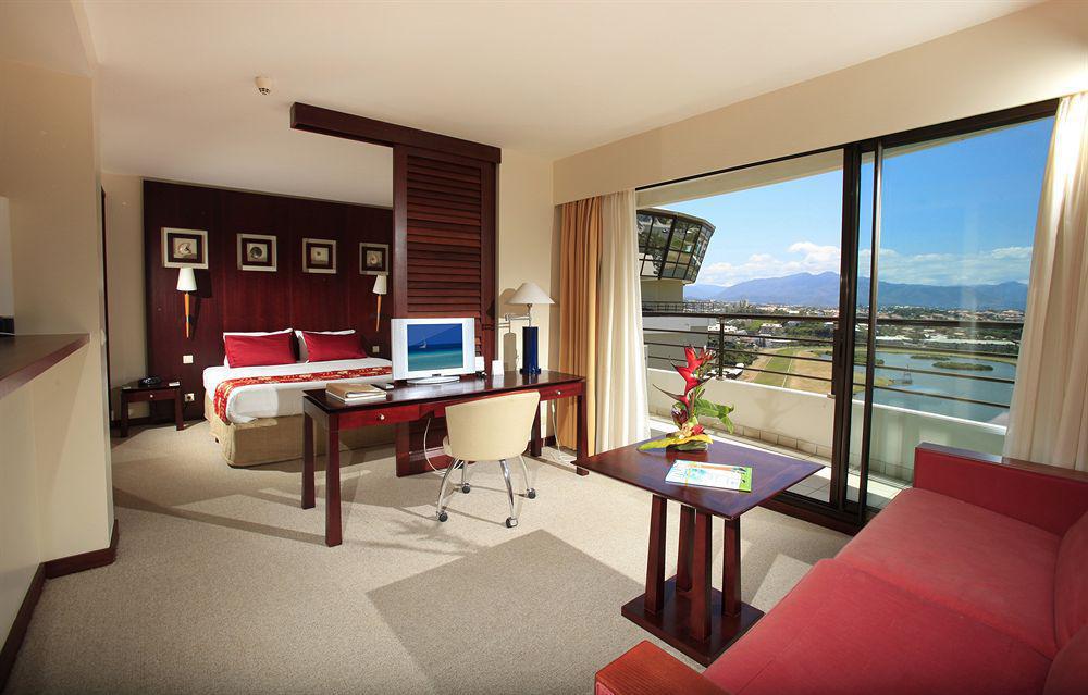Ramada Hotel & Suites By Wyndham Noumea Exterior photo